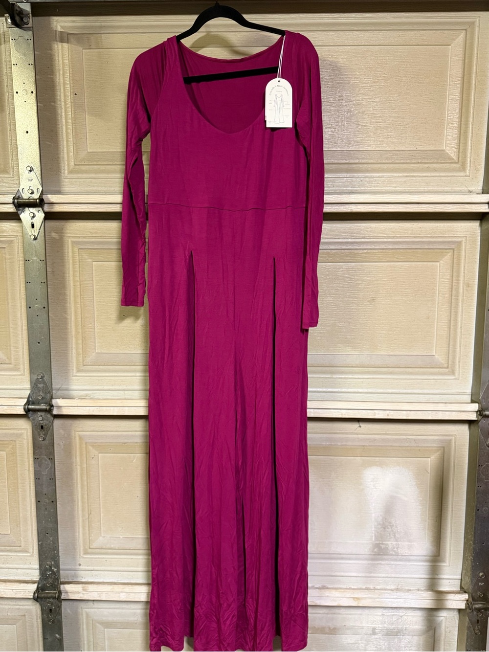 Long Sleeve Scoop Neck Maxi Dress in Fuchsia